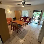 Feriehus Rusalka Nad Jeziorem *