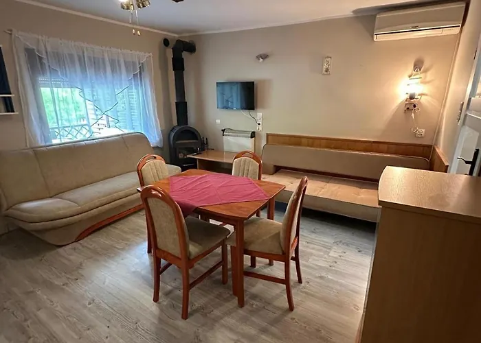 Rusalka Nad Jeziorem Vakantiehuis *